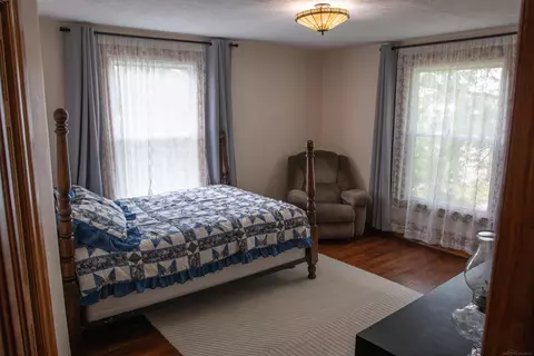 Bedroom - 205 S Dettman, Jackson, MI 49203 photo 1 of 7