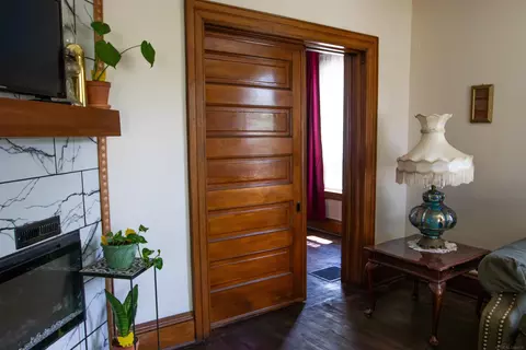 Entry Way - 205 S Dettman, Jackson, MI 49203 photo 2 of 5