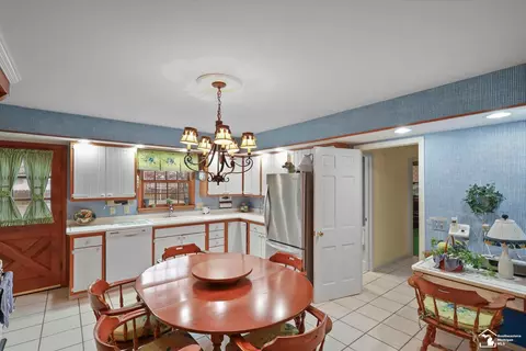 Kitchen - 1629 Arbor, Monroe, MI 48162 photo 3 of 3