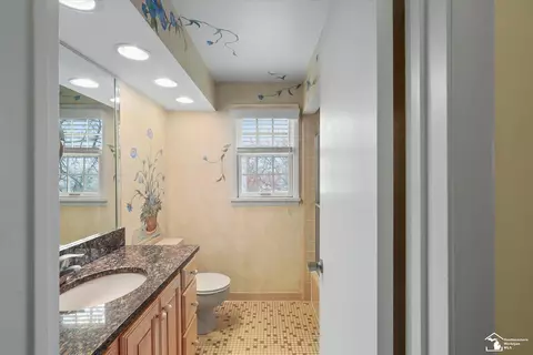 Bath - 1629 Arbor, Monroe, MI 48162 photo 3 of 3