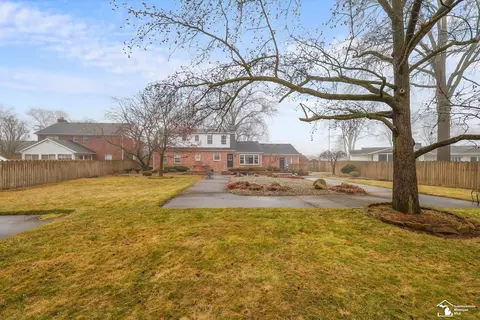 Exterior - 1629 Arbor, Monroe, MI 48162 photo 5 of 14