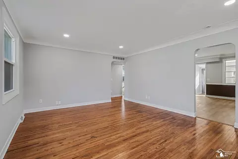 7134 Maplewood, Temperance, MI 48182 photo 3
