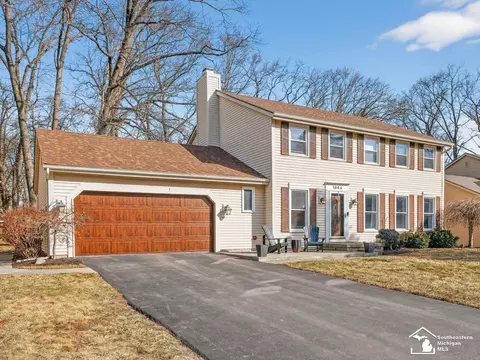1944 Stoneybrook, Temperance, MI 48182