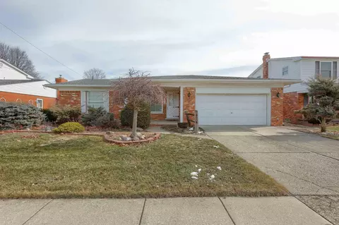 30616 Mcgrath, Warren, MI 48093