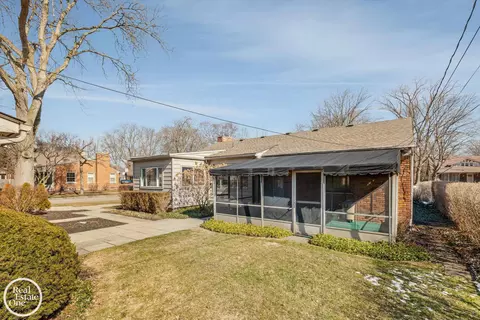 Exterior - 785 Barrington, Grosse Pointe Park, MI 48230 photo 10 of 11