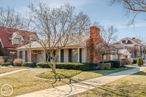 Exterior - 785 Barrington, Grosse Pointe Park, MI 48230 photo 3 of 11
