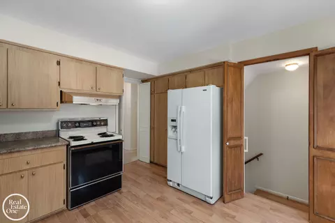 Kitchen - 785 Barrington, Grosse Pointe Park, MI 48230 photo 1 of 3