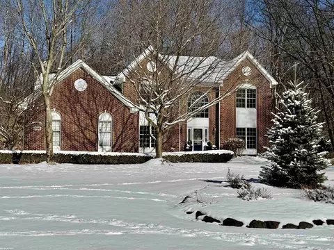 2118 Pine Blfs, Highland, MI 48357
