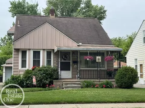 18746 Woodside, Harper Woods, MI 48225