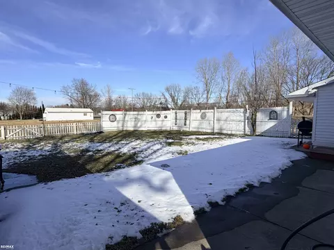 Exterior - 6405 N State Rd, Davison, MI 48423 photo 9 of 10