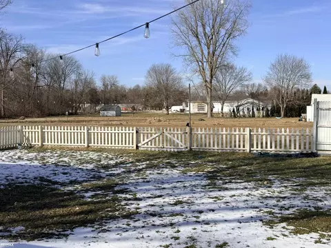 Exterior - 6405 N State Rd, Davison, MI 48423 photo 8 of 10