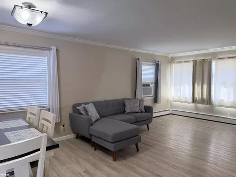 Living - 6405 N State Rd, Davison, MI 48423 photo 4 of 5