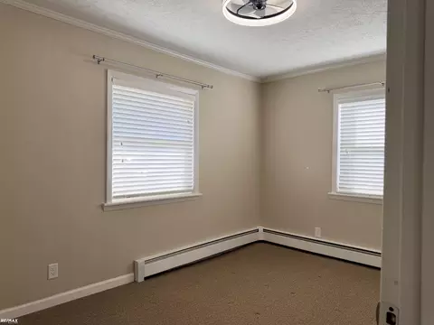 Bedroom - 6405 N State Rd, Davison, MI 48423 photo 2 of 3