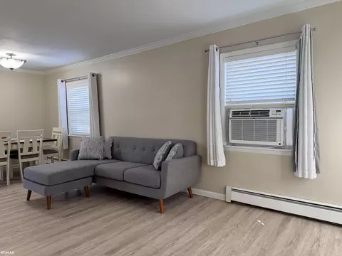 Living - 6405 N State Rd, Davison, MI 48423 photo 5 of 5