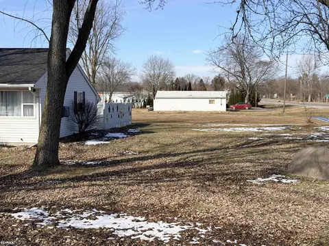 Exterior - 6405 N State Rd, Davison, MI 48423 photo 10 of 10