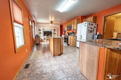 Kitchen - 330 E Rauch, Temperance, MI 48182 photo 2 of 9