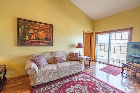 Living - 330 E Rauch, Temperance, MI 48182 photo 2 of 3
