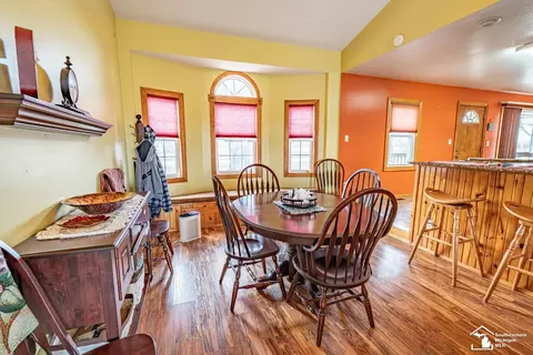 Dining - 330 E Rauch, Temperance, MI 48182 photo 3 of 5