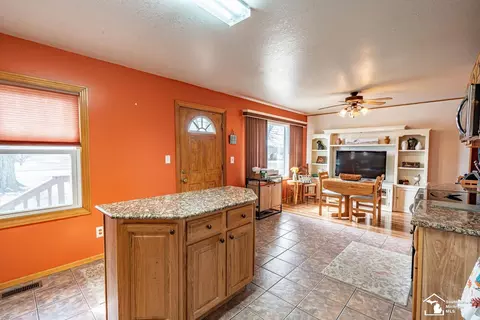 Kitchen - 330 E Rauch, Temperance, MI 48182 photo 7 of 9