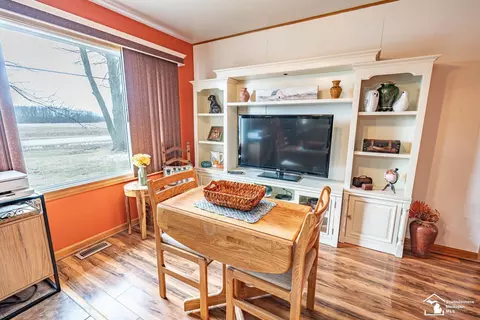 Dining - 330 E Rauch, Temperance, MI 48182 photo 5 of 5
