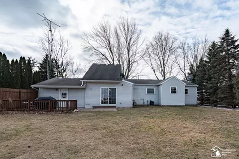Exterior - 330 E Rauch, Temperance, MI 48182 photo 2 of 4