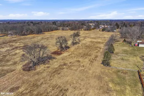 00 Omo, Macomb, MI 48042 photo 10
