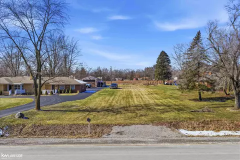 00 Omo, Macomb, MI 48042 photo 13