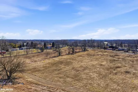 00 Omo, Macomb, MI 48042 photo 8