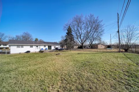 Exterior - 107 Renfrew, Adrian, MI 49221 photo 6 of 9