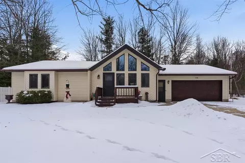 5715 Countryside, Midland, MI 48642