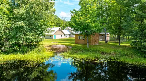 24411 Upper Point Mls, Hancock, MI 49930