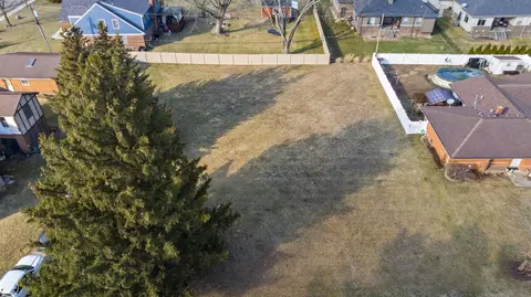 23075 Shepherd, Macomb, MI 48042 photo 3
