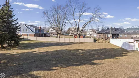 23075 Shepherd, Macomb, MI 48042 photo 5