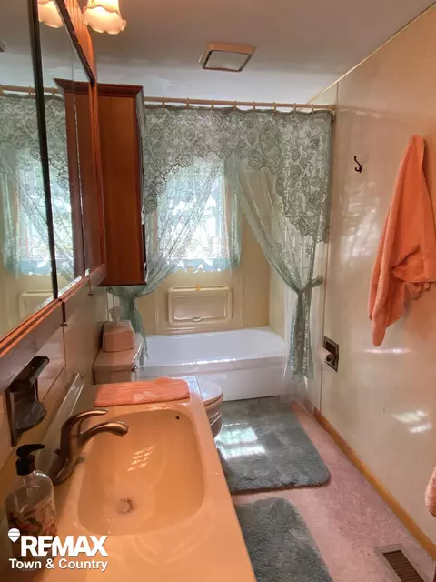 Bath - 4169 Howard, Gladwin, MI 48624 photo 1 of 2