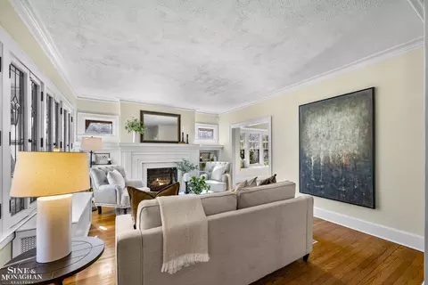 Living - 1425 Bishop, Grosse Pointe Park, MI 48230 photo 2 of 4