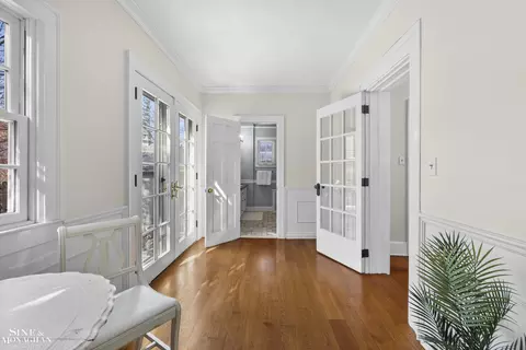 Entry Way - 1425 Bishop, Grosse Pointe Park, MI 48230 photo 5 of 8