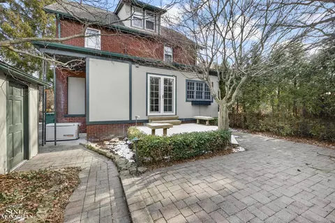 Exterior - 1425 Bishop, Grosse Pointe Park, MI 48230 photo 7 of 11