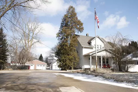 23515 Glenwood, Clinton Township, MI 48035