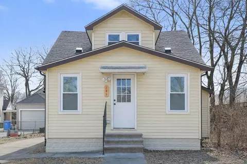 141 W Harry, Hazel Park, MI 48030