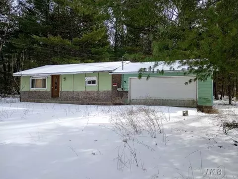 619 Beverly, Harrison, MI 48625