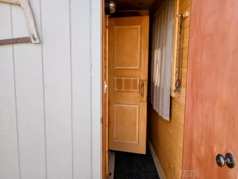 Entry Way - 5330 Ruth, Gladwin, MI 48624 photo 1 of 1