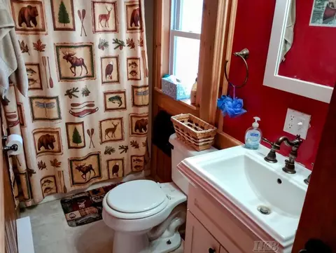 Bath - 5330 Ruth, Gladwin, MI 48624 photo 1 of 4