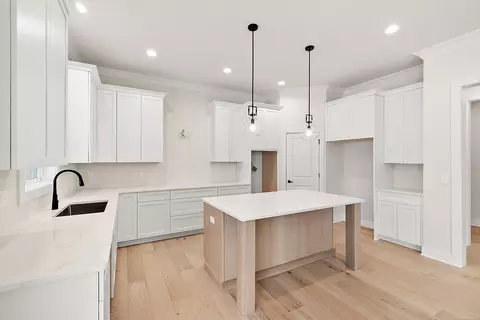 Kitchen - 17824 Biscayne, Macomb, MI 48042 photo 3 of 5