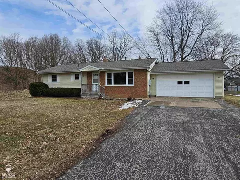 1270 N Chipman, Owosso, MI 48867