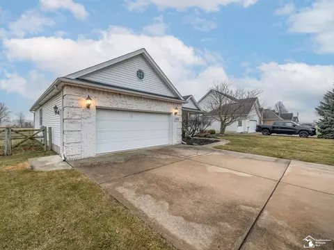 Exterior - 14372 Jonathon, Monroe, MI 48161 photo 4 of 9