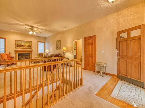 Entry Way - 14372 Jonathon, Monroe, MI 48161 photo 4 of 5