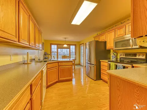 Kitchen - 14372 Jonathon, Monroe, MI 48161 photo 2 of 2