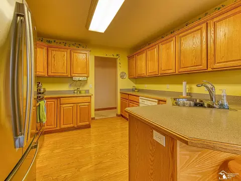 Kitchen - 14372 Jonathon, Monroe, MI 48161 photo 1 of 2