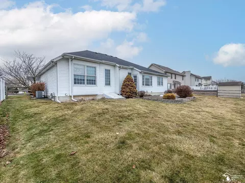 Exterior - 14372 Jonathon, Monroe, MI 48161 photo 8 of 9