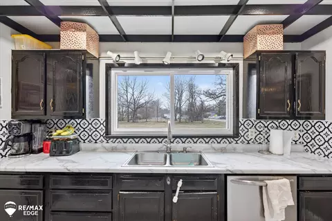 Kitchen - 1063 W W Pne, Mount Morris, MI 48458 photo 5 of 5